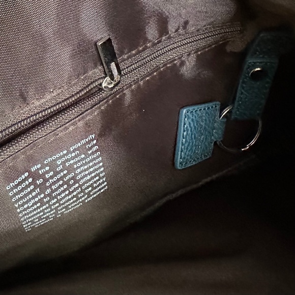 Matt & Nat messenger bag - Picture 8 of 8